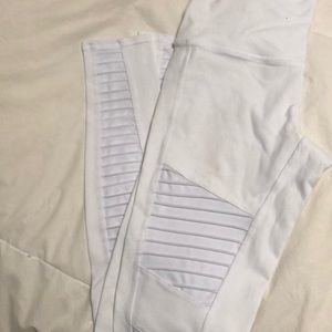 Alo yoga white leggings